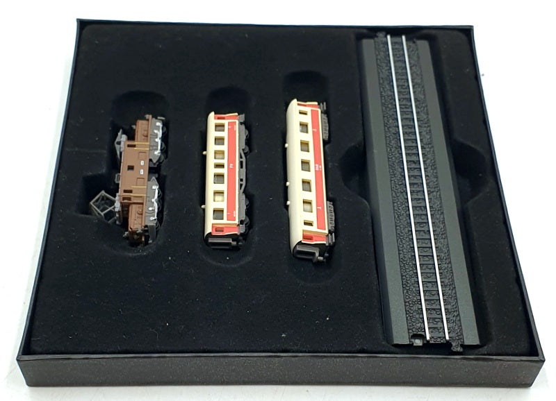 Atlas 1/220 Scale Static Model 7 165 114 - The Glacier Express Loco & 2 Coaches