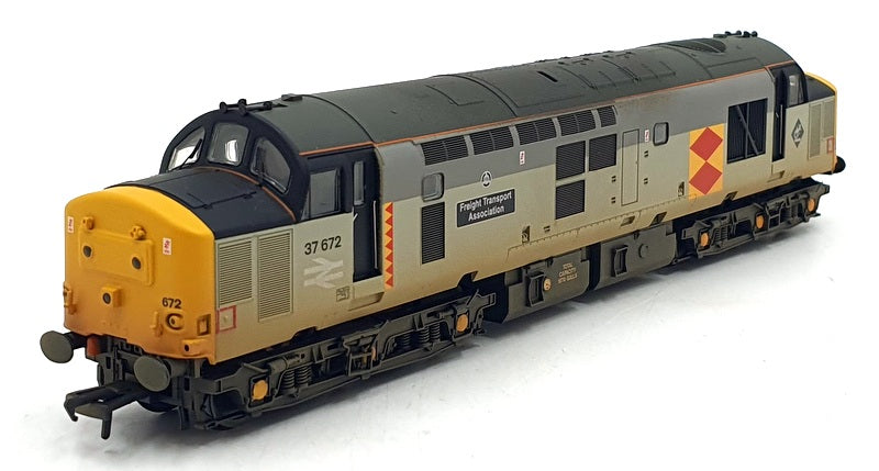Bachmann OO 1/76 Scale 32-384Z - Class 37 37672 'FTA' BR Railfreight 