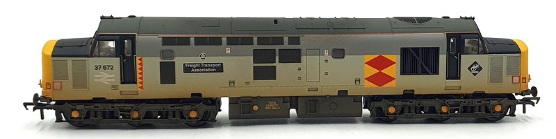 Bachmann OO 1/76 Scale 32-384Z - Class 37 37672 'FTA' BR Railfreight 