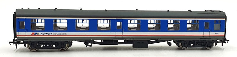 Bachmann OO Gauge (1/76) 39-058 - BR MK1 SO Coach Second Open