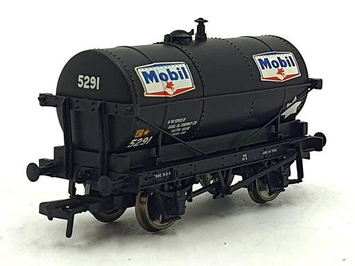 Bachmann OO Gauge 37-675B - 14 Ton Tank Wagon Mobil Black - Weathered
