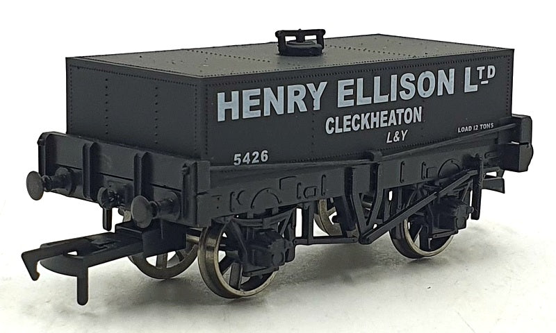 Dapol OO Gauge (1/76) B876 - Rectangular Tanker Henry Ellison - Black