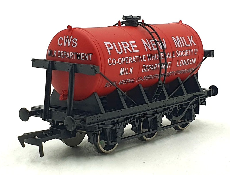 Dapol OO Gauge (1/76) B841 - 6 Wheel Co-Op Milk - Red/Black