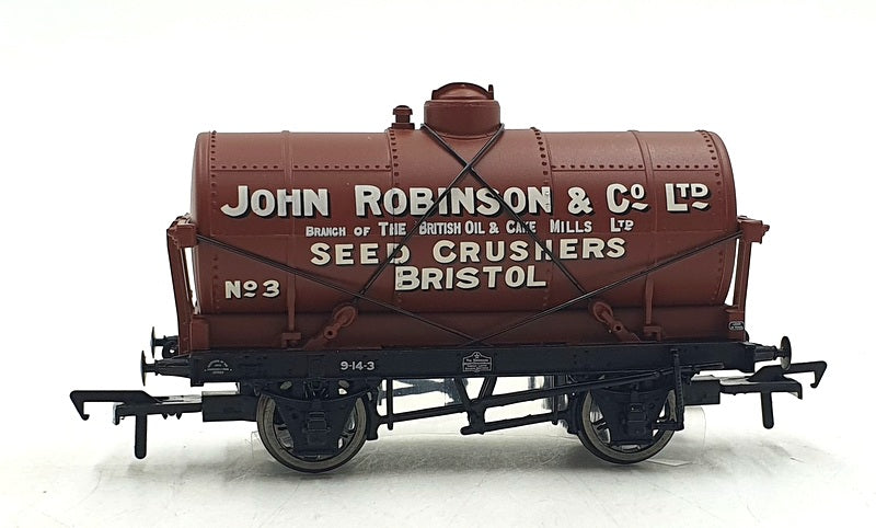 Bachmann OO Gauge 37-683 - 14 Ton Tank Wagon John Robinson & Co. Ltd.