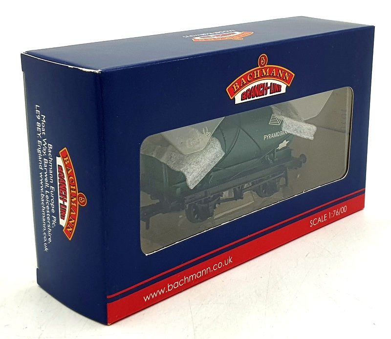 Bachmann OO Gauge 37-682 - 14 Ton Tank Wagon 'Crosfield Chemicals'