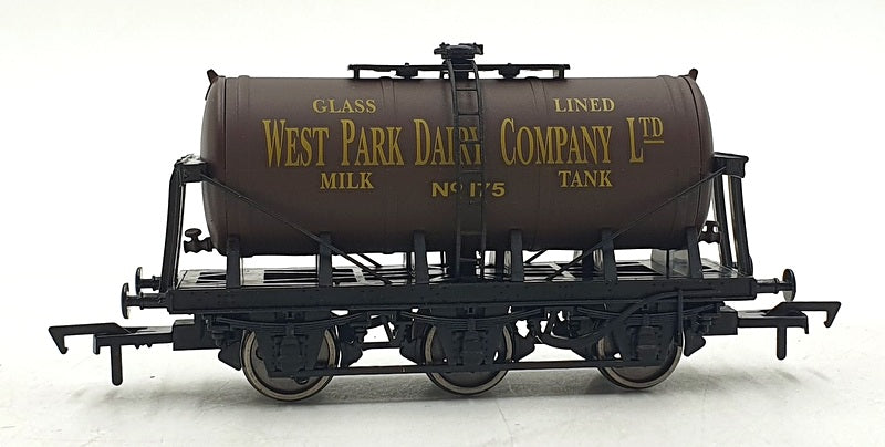 Dapol OO Gauge (1/76) B831 - 6 Wheel Milk West Park Dairy 