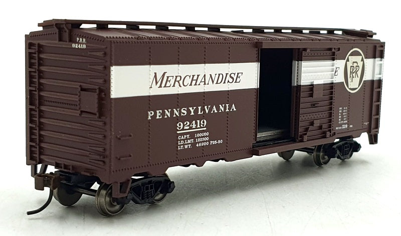 Bachmann HO Gauge 17014 - 40' Box Cars PRR Merchandise Service
