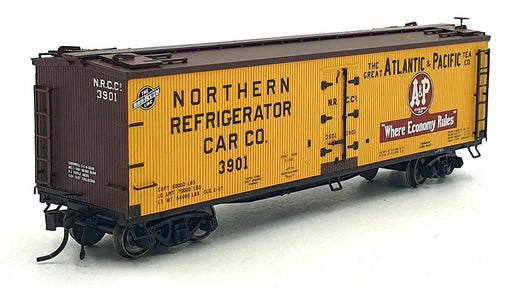 Bachmann HO (1/87) Scale 20 002 004 - 40' Wood Reefer Road #3901 Rolling Stock