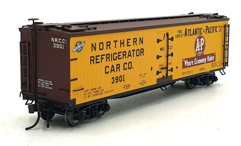 Bachmann HO (1/87) Scale 20 002 004 - 40' Wood Reefer Road #3901 Rolling Stock