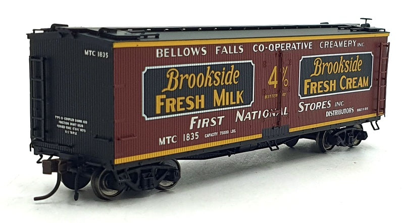 Atlas HO (1/87) Scale 20 002 008 '40 Wood Reefer Road #1835 Brookside Cream