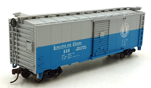 Bachmann HO (1/87) Scale 17033 - '40 Box Car Lancaster & Chester