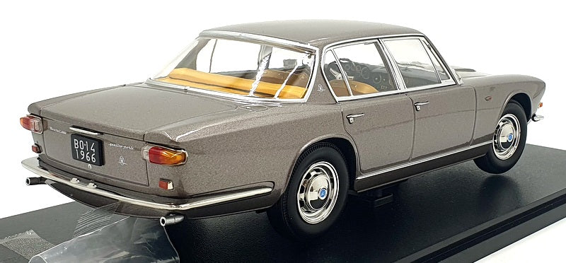 KK Scale 1/18 Scale KKDC181511 - Masserati Quattroporte - Met. Grey
