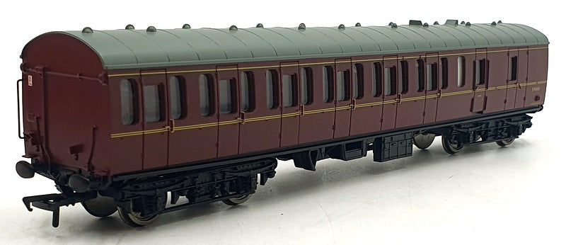 Bachmann OO Gauge (1/76) 34-630 MK1 Suburban 2nd Brake Coach BR - Maroon