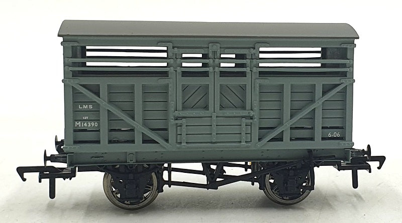 Bachmann OO Gauge 37-701 - 10T Cattle Wagon M14390 LMS - Grey