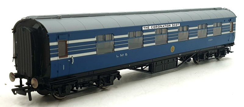 Hornby OO Gauge (1/76) R 4962 - LMS Stainer Coronation Scot 57' FK Coach #1069