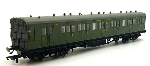 Hornby OO Gauge (1/76) R4718A SR Ex LSWR Non-Corridor Brake 3rd Coach '2625'