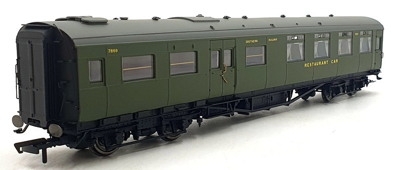 Hornby OO Gauge (1/76) R4816 SR Maunsell Kitchen/Dinning 1st Class Coach '7869'