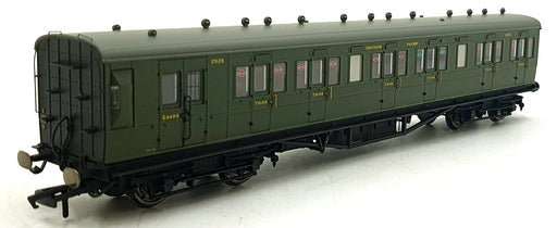 Hornby OO Gauge (1/76) R4718 SR Ex LSWR Non-Corridor Brake 3rd Coach '2626'