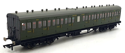 Hornby OO Gauge (1/76) R4720 SR Ex LSWR Non-Corridor 3rd (DIAG 31) Coach '304'