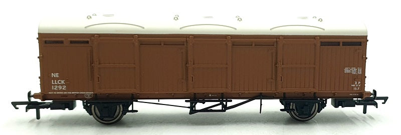 Hornby OO Gauge (1/76) R6969 LNER Extra Long CCT Van No.1292