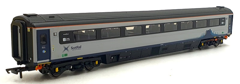 Hornby OO Gauge (1/76) R4890A - Scotrail Mk3 Sliding Door TSL Coach '42045'