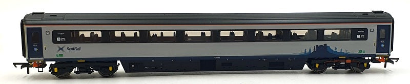 Hornby OO Gauge (1/76) R4890A - Scotrail Mk3 Sliding Door TSL Coach '42045'