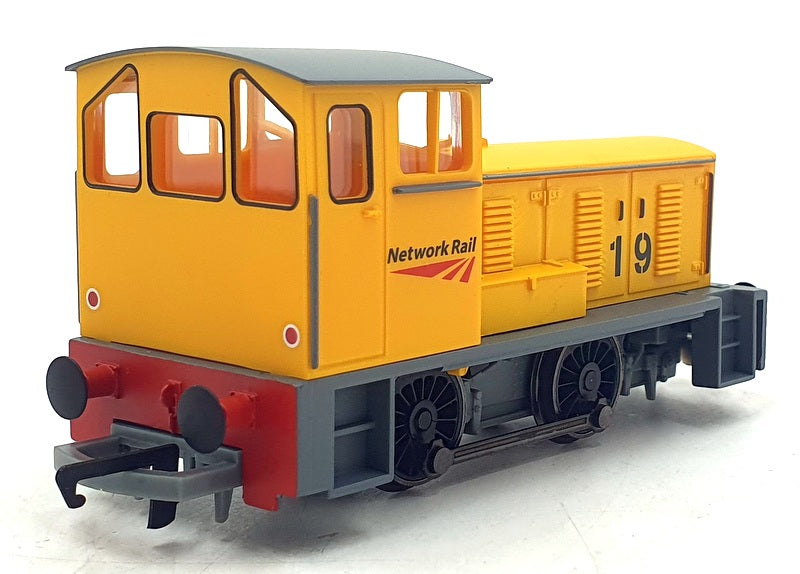 Hornby OO Gauge (1/76) R3775 Network Rail 0-4-0 Diesel Shunter Locomotive CC'19