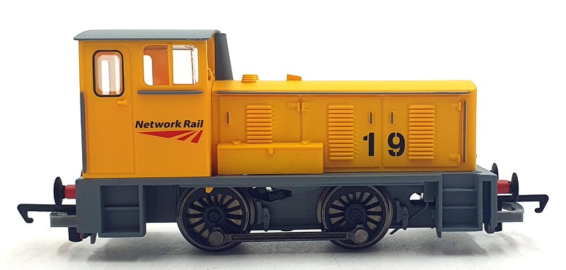 Hornby OO Gauge (1/76) R3775 Network Rail 0-4-0 Diesel Shunter Locomotive CC'19