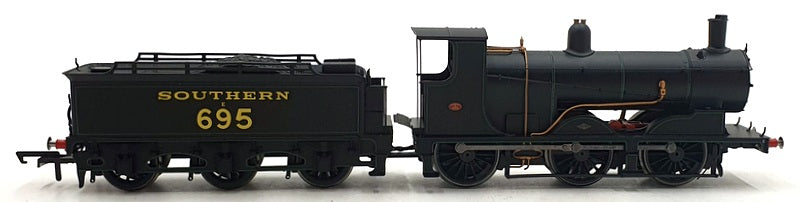 Hornby OO Gauge (1/76) R3238 - SR 1920S-30S 0-6-0 Drummond 700 Class Locomotive