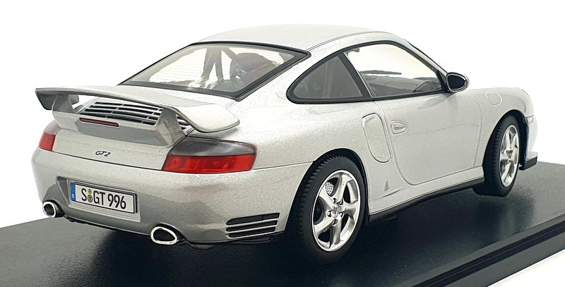 KK 1/18 Scale Diecast KKDC181451 - 2001 Porsche 911 (996) GT2 - Silver