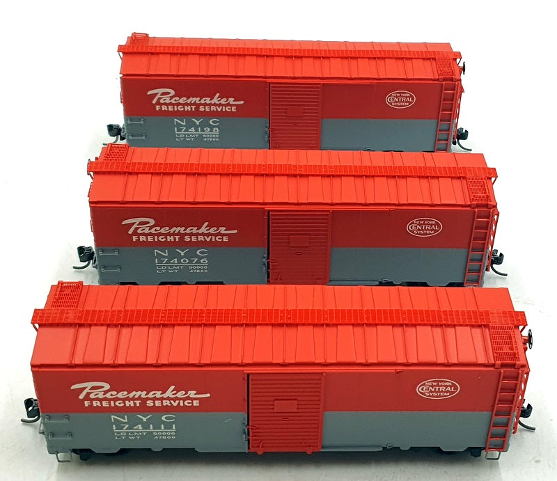 Trix HO Scale (1/87) 24907 Set Of 3 NYC Railroad Pacemaker Freight Boxcars RP25