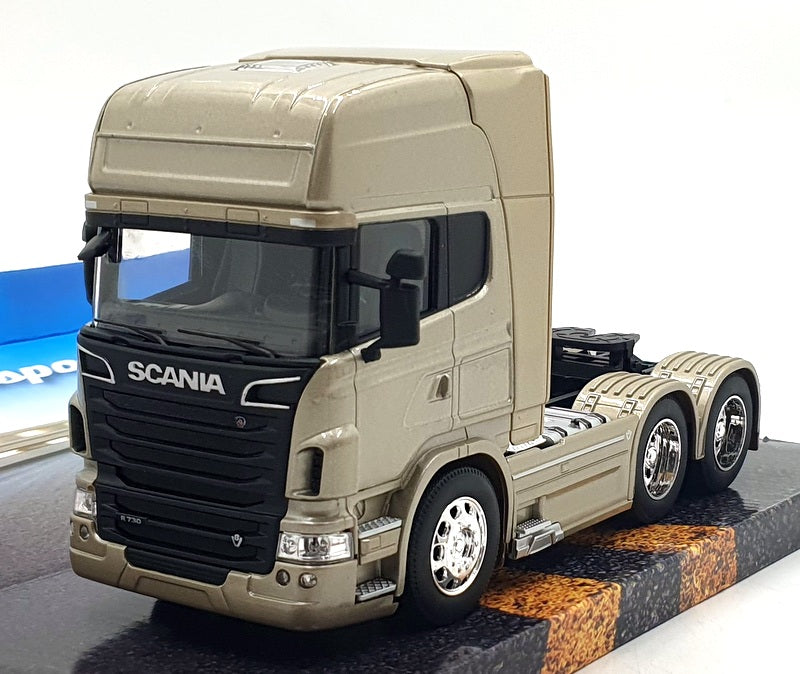 Welly 1/32 Scale Diecast 32670L-W - Scania Transporter - Met. Bronze