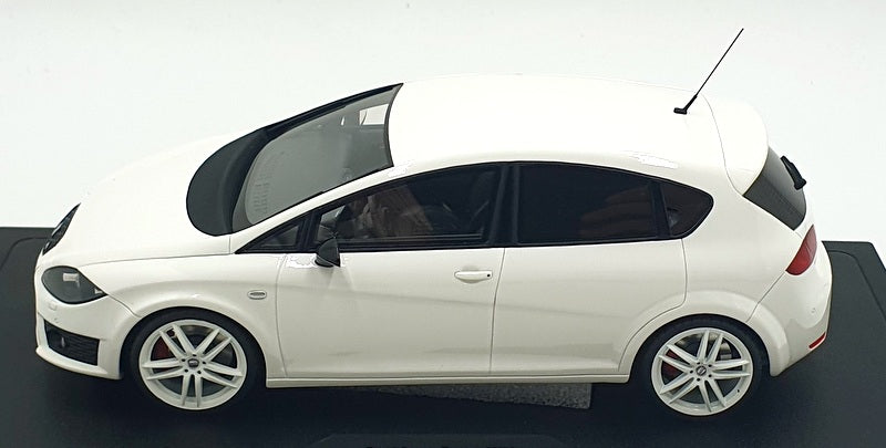 Otto Models 1/18 Scale Resin OT1332 - Seat Leon Cupra MK2 - White