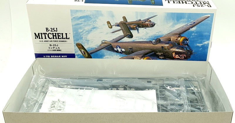 Hasegawa Kits 1/72 Scale 00546 - B-25J Mitchell (US Army Air Force Bomber)