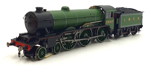 Hornby OO Gauge 1/76 R3447 LNER 4-6-0 B17/2 'Kilverstone Hall' No.2842 Loco