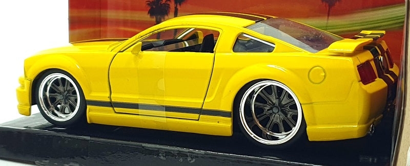 Jada 1/32 Scale 36438 - 2006 Ford Mustang GT - Fast & Furious