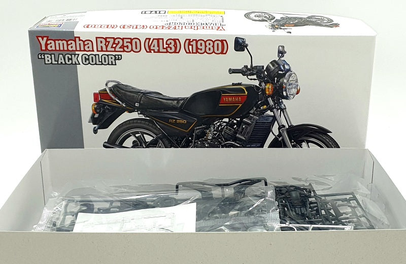 Hasegawa Kits 1/12 Scale 21781 - 1980 Yamaha RZ250 (4L3) - Black