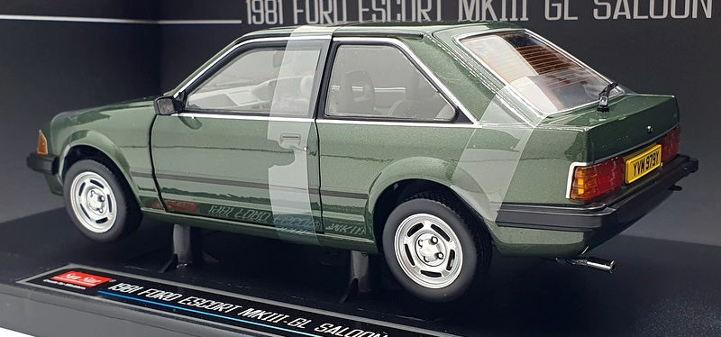 Sun Star 1/18 Scale 4979R - 1981 Ford Escort MKIII GL Saloon - Forest Green