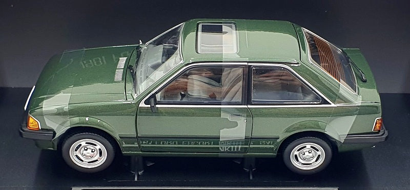 Sun Star 1/18 Scale 4979R - 1981 Ford Escort MKIII GL Saloon - Forest Green