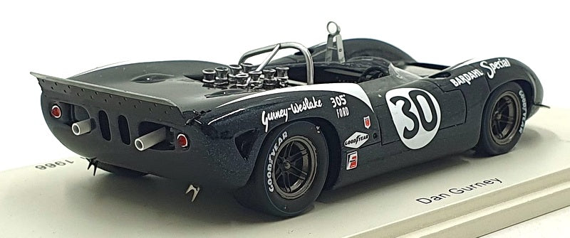 Spark 1/43 Scale S1147 - Lola T70 MKII #30 1st Bridgehampton 1966 - Gurney