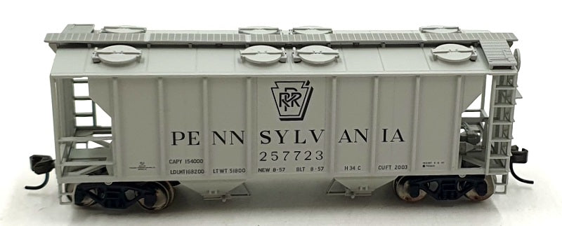 Atlas HO (1/87) Scale 11297 Pennsylvania #257723 PS-2 Covered Hopper Car
