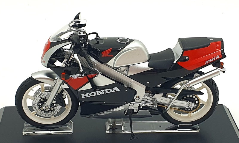 Aoshima 1/12 Scale 11210-4200 - 1989 Honda NSR250R Motorbike - Black