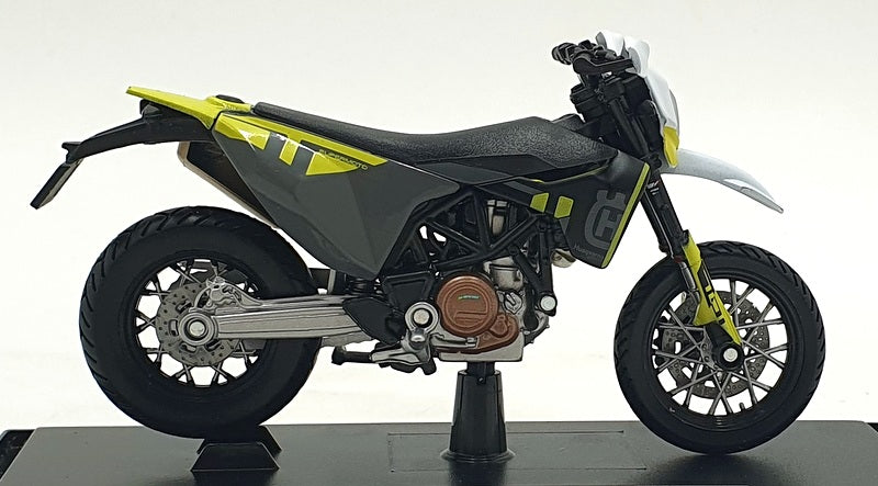 Maisto 1/18 Scale 39300-23091 - 2023 Husqvarna 701 Supermoto Motorbike