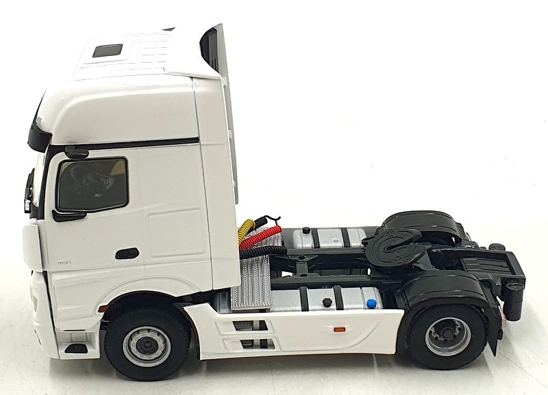 WSI Models 1/50 Scale 03-2038 - MB Actros MP5 Giga Space 4x2 Truck