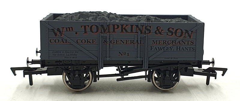 Dapol OO Gauge (1/76) 200126D - Wm Tompkins & Son 5 Plank Wagon w Coal Load #1