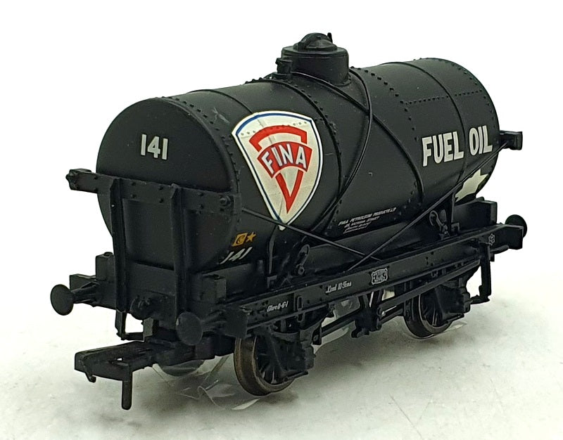 Bachmann OO Gauge 37-658A - 14 Ton Tank Wagon FINA - Black