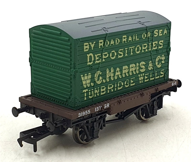 Dapol OO Gauge (1/76) 4F-037-100 - Conflat & Container WC Harris Tunbridge Wells