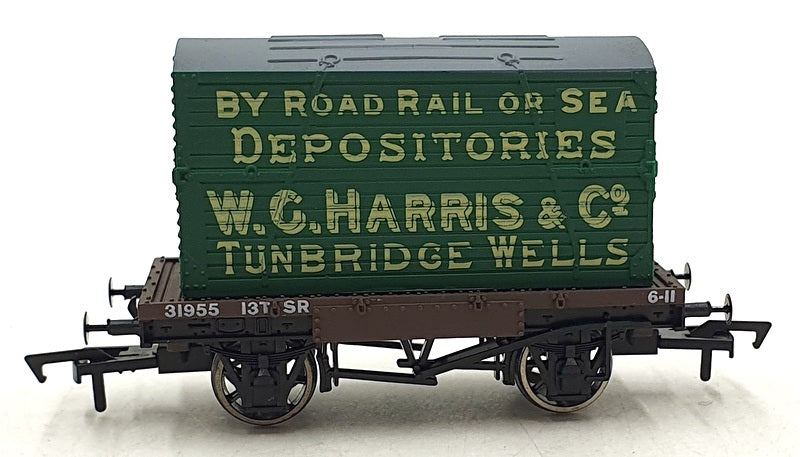 Dapol OO Gauge (1/76) 4F-037-100 - Conflat & Container WC Harris Tunbridge Wells