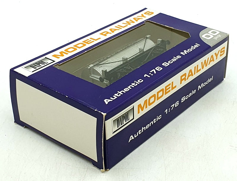 Dapol OO Gauge (1/76) 221026B - 12T Tank Wagon Express Dairy - Milk For London