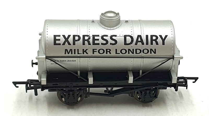 Dapol OO Gauge (1/76) 221026B - 12T Tank Wagon Express Dairy - Milk For London